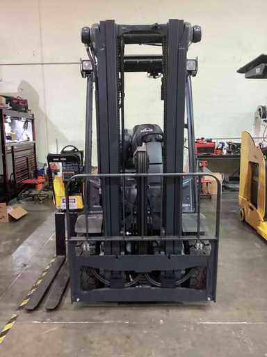 Used 2022 LINDE H25T_1202 Forklift – LPG Pneumatic, 5000 lb Capacity, 88” Mast, 2975 Hours – $29500.00 – Phoenix - Thumbnail 1