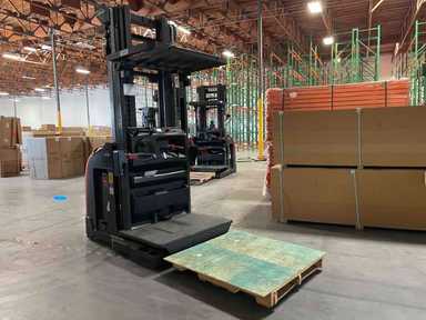Used 2021 LINDE V15P_5215-WG Forklift – Electric Order Picker, 3000 lb Capacity, 119” Mast, 2046 Hours – $44500.00 – Anaheim - Thumbnail 3