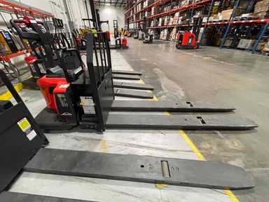 Used 2022 LINDE EWR30_1101-02-27X96-PS Forklift – Double Rider Jack, 6000 lb Capacity, 3” Mast, 589.5 Hours – $10950.00 – Anaheim - Thumbnail 3