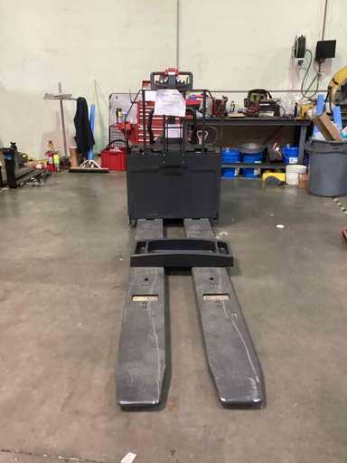 Used 2022 LINDE EWR30_1101-02-27X96-PS Forklift – Double Rider Jack, 6000 lb Capacity, 3” Mast, 383 Hours – $10950.00 – Anaheim - Thumbnail 3