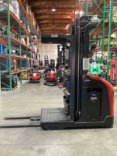 Used 2022 LINDE V15P_1355 Forklift – Electric Order Picker, 3000 lb Capacity, 107” Mast, 870 Hours – $29500.00 – Salt Lake City - Thumbnail 3