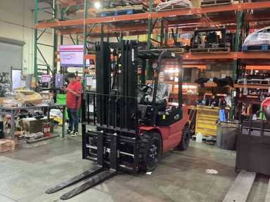 Used 2023 BIG JOE LPE-60_80V Forklift – Lithium Electric Pneumatic, 6000 lb Capacity, 89” Mast, 153 Hours – $29500.00 – Anaheim - Thumbnail 3