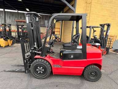 New 2024 BIG JOE LPE-60_80V Forklift – Lithium Electric Pneumatic, 6000 lb Capacity, 90” Mast, 1 Hours – $39500.00 – Anaheim - Thumbnail 1