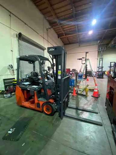 New 2022 LINDE E20_346-20 Forklift – Electric Sit Down 3 Wheel, 4000 lb Capacity, 89” Mast, 398 Hours – $47500.00 – Riverside, CA - Thumbnail 2