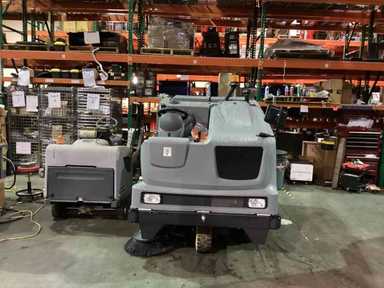 Used 2022 KARCHER B300R Forklift – Scrub-Utility, 500 lb Capacity, 70” Mast, 934.2 Hours – $42500.00 – Anaheim - Thumbnail 4
