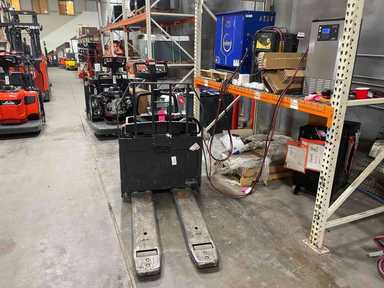Used 2021 LINDE EWR30_1101-02-27X48 Forklift – Rider Jack, 6000 lb Capacity, 3” Mast, 167.8 Hours – $9500.00 – Anaheim - Thumbnail 2