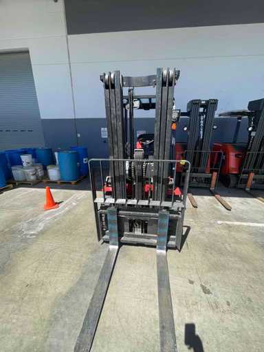Used 2023 BIG JOE LPE-60_80V Forklift – Lithium Electric Pneumatic, 6000 lb Capacity, 90” Mast, 1313 Hours – $29500.00 – Phoenix - Thumbnail 5