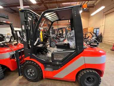 Used 2023 BAOLI KBG25_6010 Forklift – LPG Pneumatic, 5000 lb Capacity, 90” Mast, 222 Hours – $37500.00 – Hawaii, Waipahu - Thumbnail 3