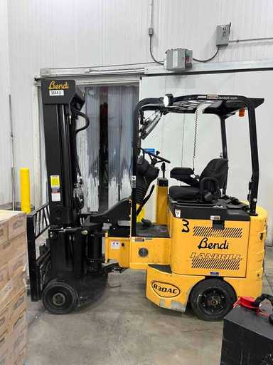 Used 2022 BENDI B30AC Forklift – VNA, 3000 lb Capacity, 95” Mast, 7325.8 Hours – $44500.00 – Anaheim - Thumbnail 2