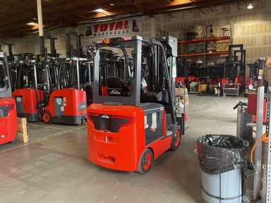 Demo 2023 LINDE E30C_1347-FT Forklift – Electric Sit Down 4 Wheel, 6000 lb Capacity, 96” Mast, 147 Hours – $52500.00 – Anaheim - Thumbnail 3