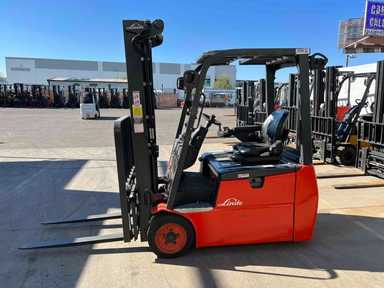 Used 2022 LINDE E18_346-20 Forklift – Electric Sit Down 3 Wheel, 3500 lb Capacity, 91” Mast, 106 Hours – $39500.00 – Phoenix - Thumbnail 4