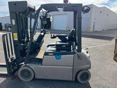 Used 2022 LINDE E204WC_346-20 Forklift – Electric Sit Down 4 Wheel, 4000 lb Capacity, 83” Mast, 2172 Hours – $27885.00 – Phoenix - Thumbnail 2