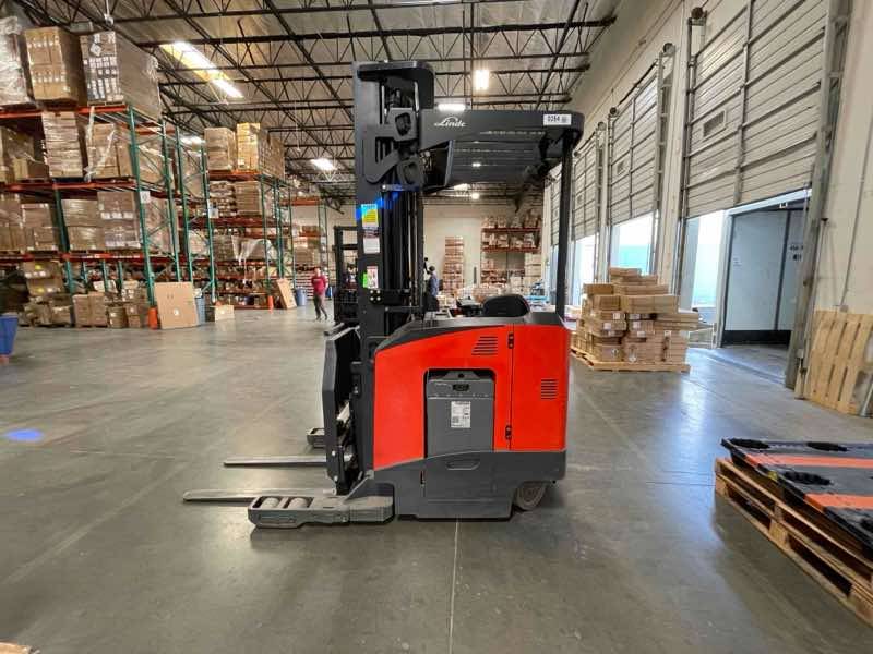 LINDE R17SX_5195 Stand Up Reach forklift, 3500 capacity, 240 lift height. Serial C25195Y00284, Year 2021.