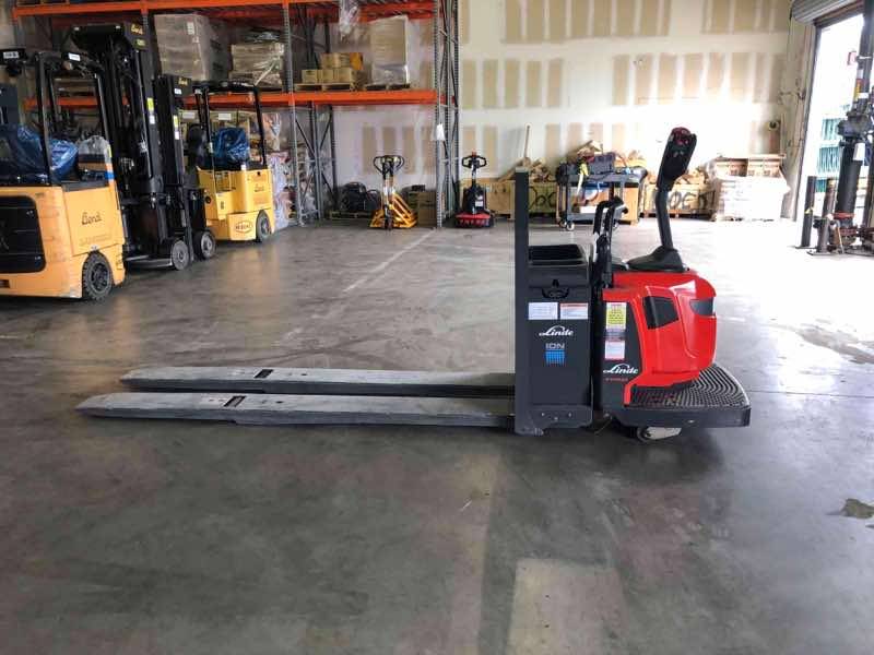 LINDE EWR30_1101-02-27X96 Double Rider Jack forklift, 6000 capacity, 7.75 lift height. Serial A11101L00635, Year 2022.