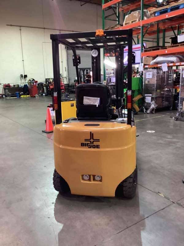 BIG JOE LXE-45 Electric Sit Down 4 Wheel forklift, 4500 capacity, 189 lift height. Serial 2311300384, Year 2022.