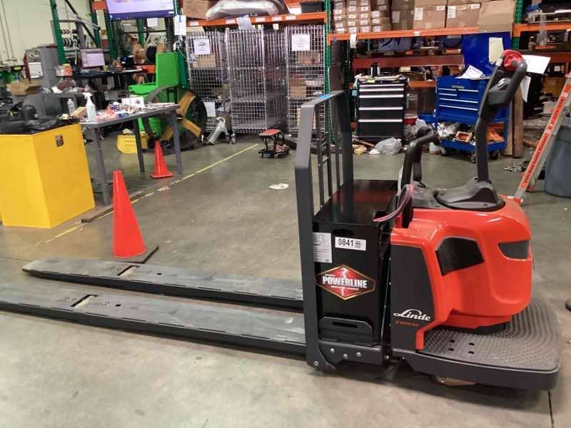 LINDE EWR30_1101-02-27X96-PS Double Rider Jack forklift, 6000 capacity, 7.75 lift height. Serial A11101Y00294, Year 2022.