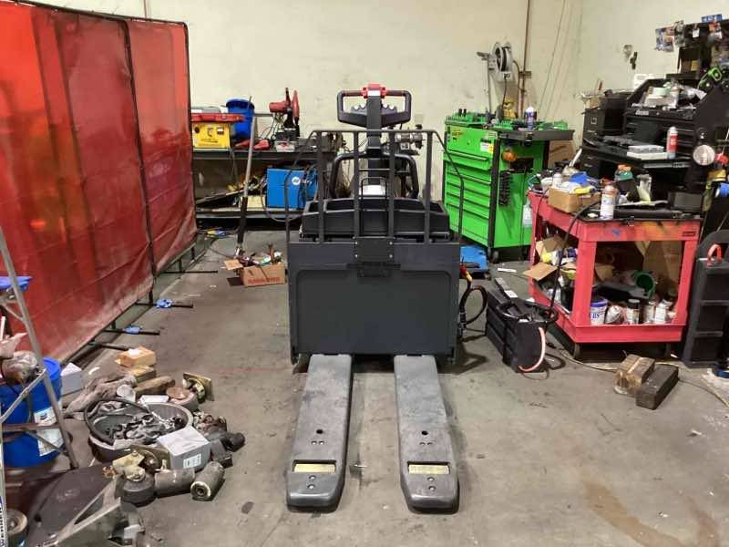 LINDE EWR30_1101-02-27X48 Rider Jack forklift, 6000 capacity, 7.75 lift height. Serial A11101L00177, Year 2022.