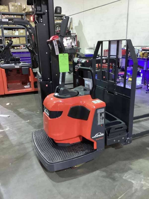 LINDE EWR30_1101-02-27X96 Double Rider Jack forklift, 6000 capacity, 7.75 lift height. Serial A11101L00269, Year 2022.