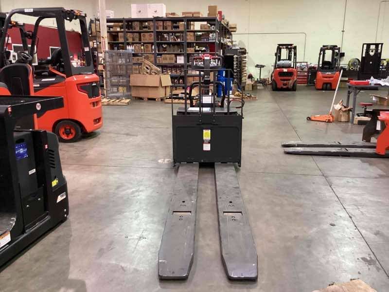 LINDE EWR30_1101-02-27X96 Double Rider Jack forklift, 6000 capacity, 7.75 lift height. Serial A11101L00266, Year 2022.