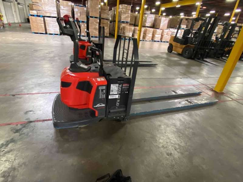 LINDE EWR30_1101-02-27X96-PS Double Rider Jack forklift, 6000 capacity, 7.75 lift height. Serial A11101L00242, Year 2022.
