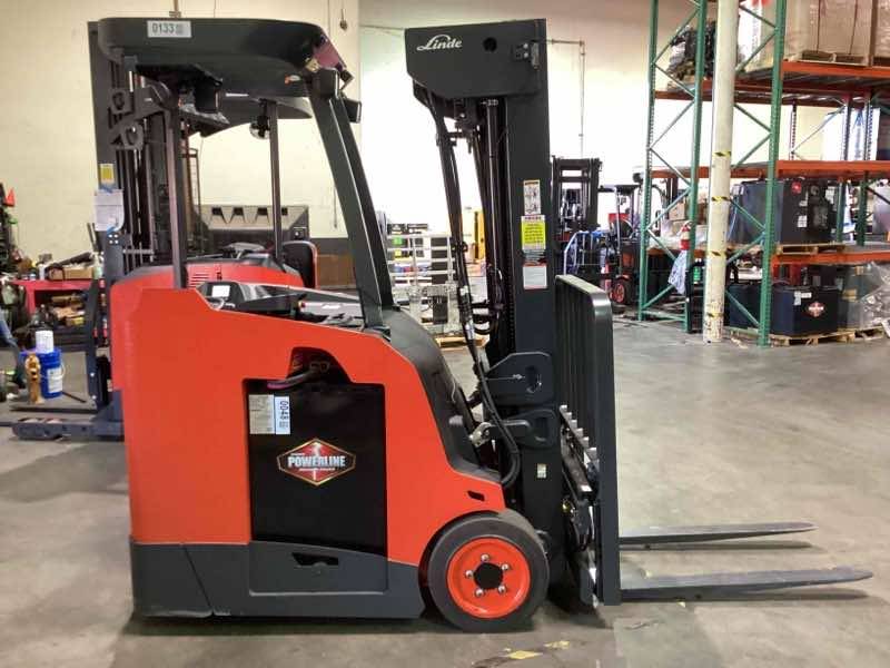 LINDE E20S_1346-20 Electric Stand Up Counterbalance forklift, 4000 capacity, 258 lift height. Serial A11346L00133, Year 2022.