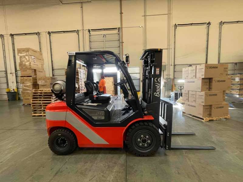 BAOLI KBG25_6010 LPG Pneumatic forklift, 5000 capacity, 177 lift height. Serial B16010L00552, Year 2022.
