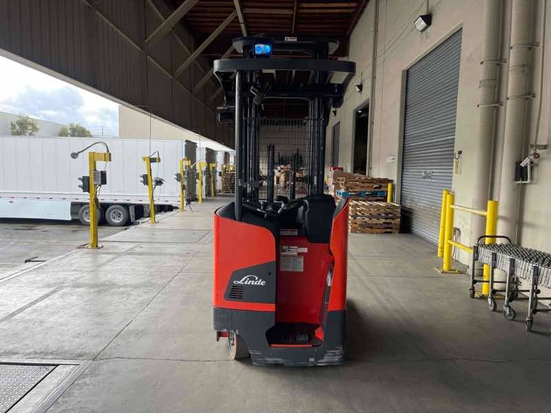 LINDE R15SXD_5195 Stand Up Double Reach forklift, 3000 capacity, 258 lift height. Serial C25195L00256, Year 2022.