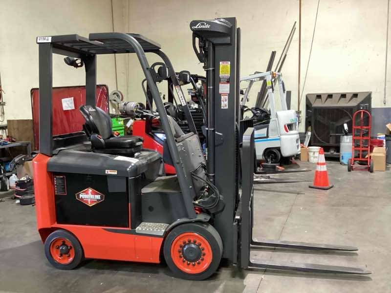LINDE E25C_1347 Electric Sit Down 4 Wheel forklift, 5000 capacity, 204 lift height. Serial A11347L00156, Year 2022.