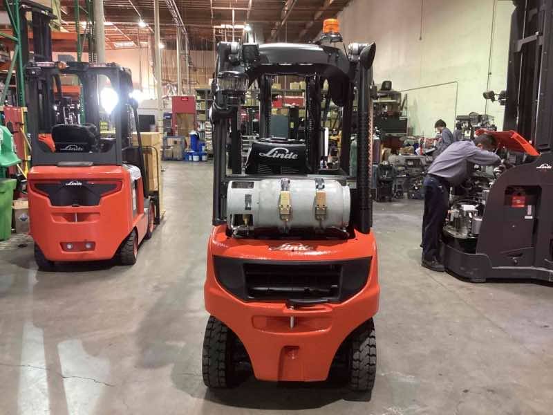 LINDE H16T_391 LPG Pneumatic forklift, 3000 capacity, 188 lift height. Serial PKY391L01455, Year 2022.