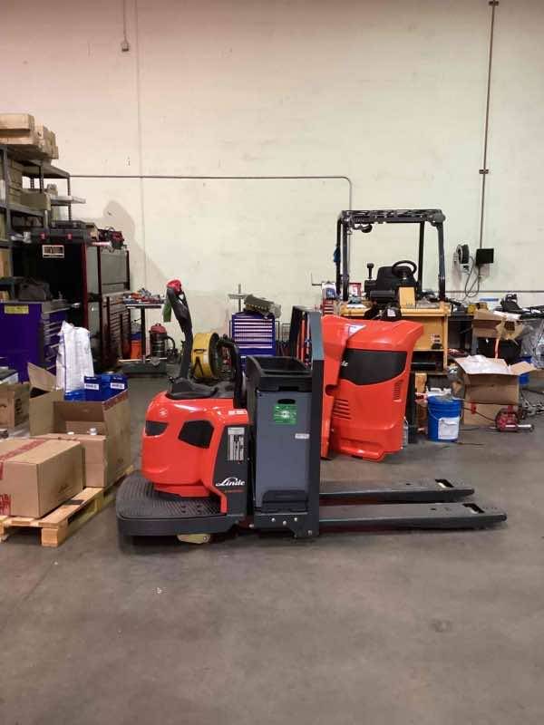 LINDE EWR30_1101-02-27X48-PS Rider Jack forklift, 6000 capacity, 7.75 lift height. Serial FRZ-A11101L00481, Year 2022.