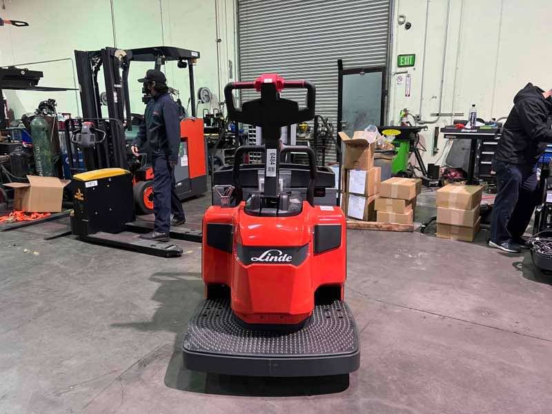 LINDE EWR30_1101-02-27X48-PS Rider Jack forklift, 6000 capacity, 7.75 lift height. Serial FRZ-A11101L00484, Year 2022.