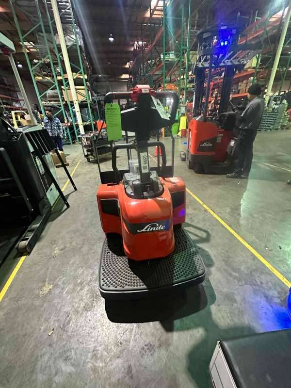 LINDE EWR40_1101-02-27X96-PS Double Rider Jack forklift, 4000 capacity, 7.75 lift height. Serial A11101L00595, Year 2022.
