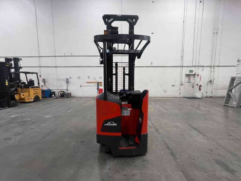 LINDE R17SX_5195 Stand Up Reach forklift, 3500 capacity, 300 lift height. Serial C25195L00191, Year 2022.