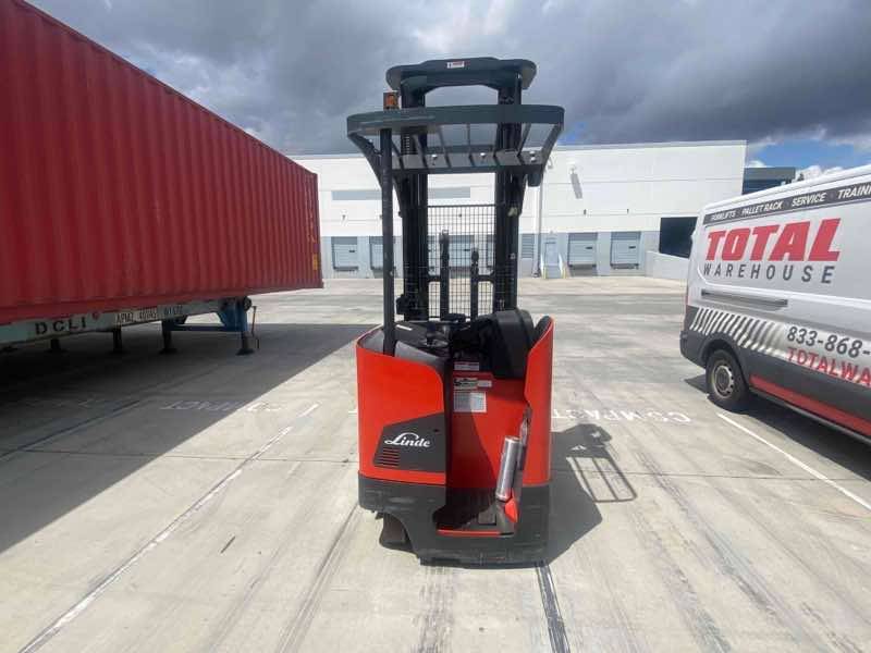 LINDE R15SXD_5195 Stand Up Double Reach forklift, 3000 capacity, 270 lift height. Serial C25195Y00339, Year 2022.
