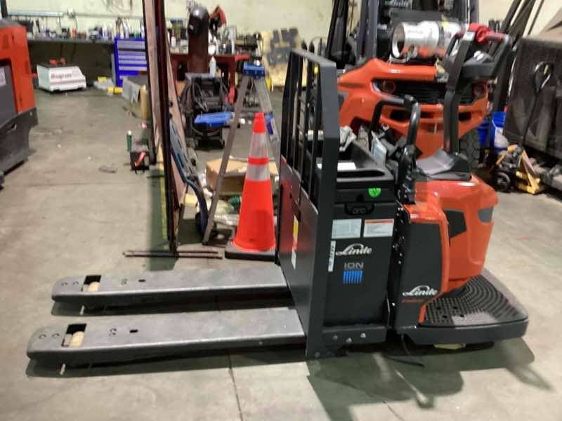 LINDE EWR30_1101-02-27X48 Rider Jack forklift, 6000 capacity, 7.75 lift height. Serial A11101M00093, Year 2023.