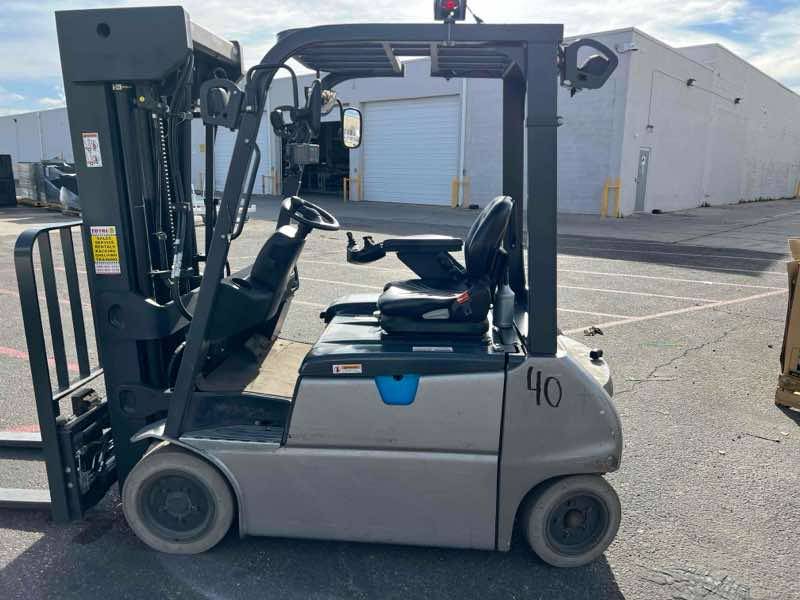 LINDE E204WC_346-20 Electric Sit Down 4 Wheel forklift, 4000 capacity, 240 lift height. Serial A1Y346L00295, Year 2022.
