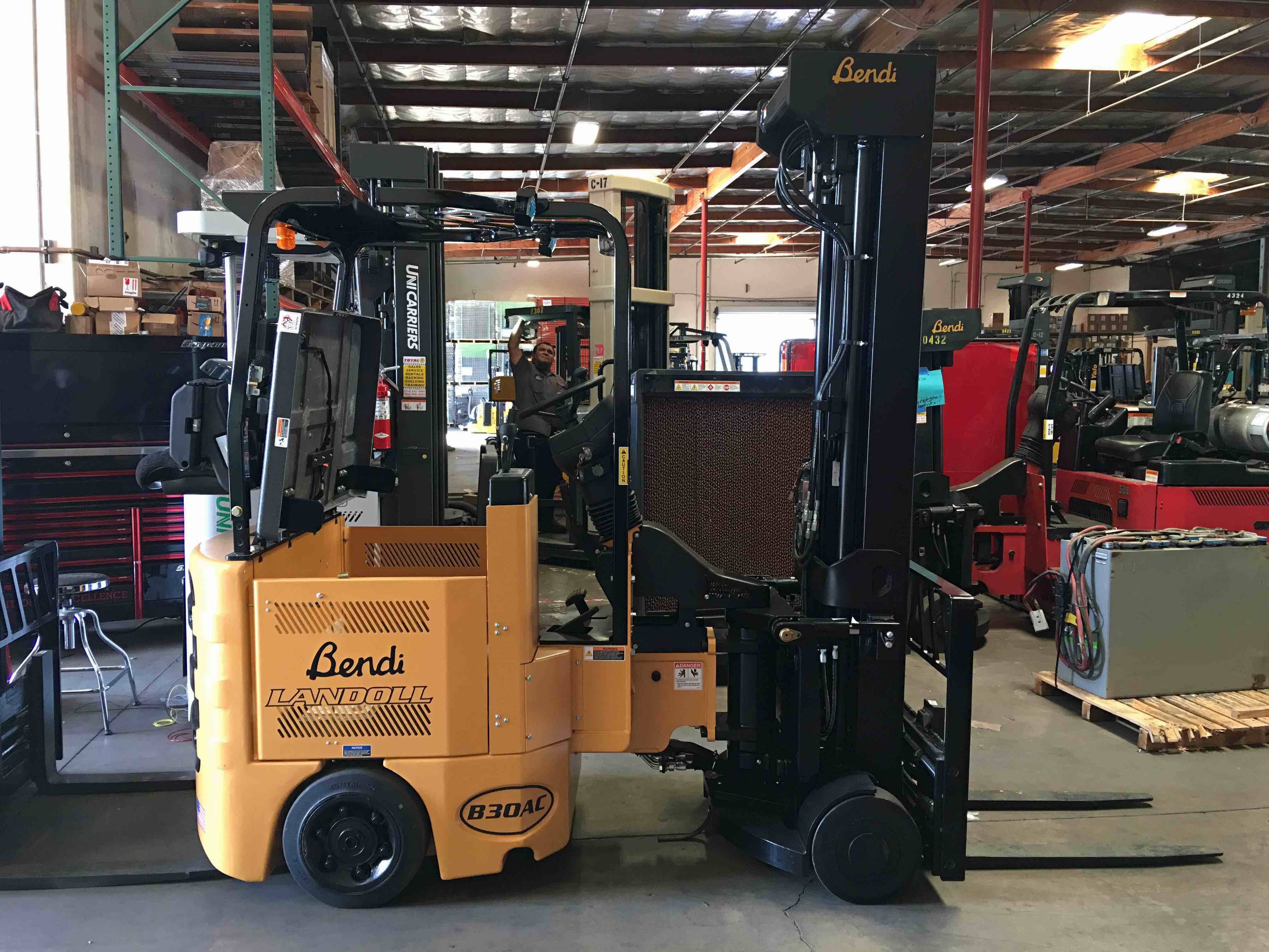 BENDI B30AC VNA forklift, 3000 capacity, 312 lift height. Serial 1909B-12003, Year 2019.