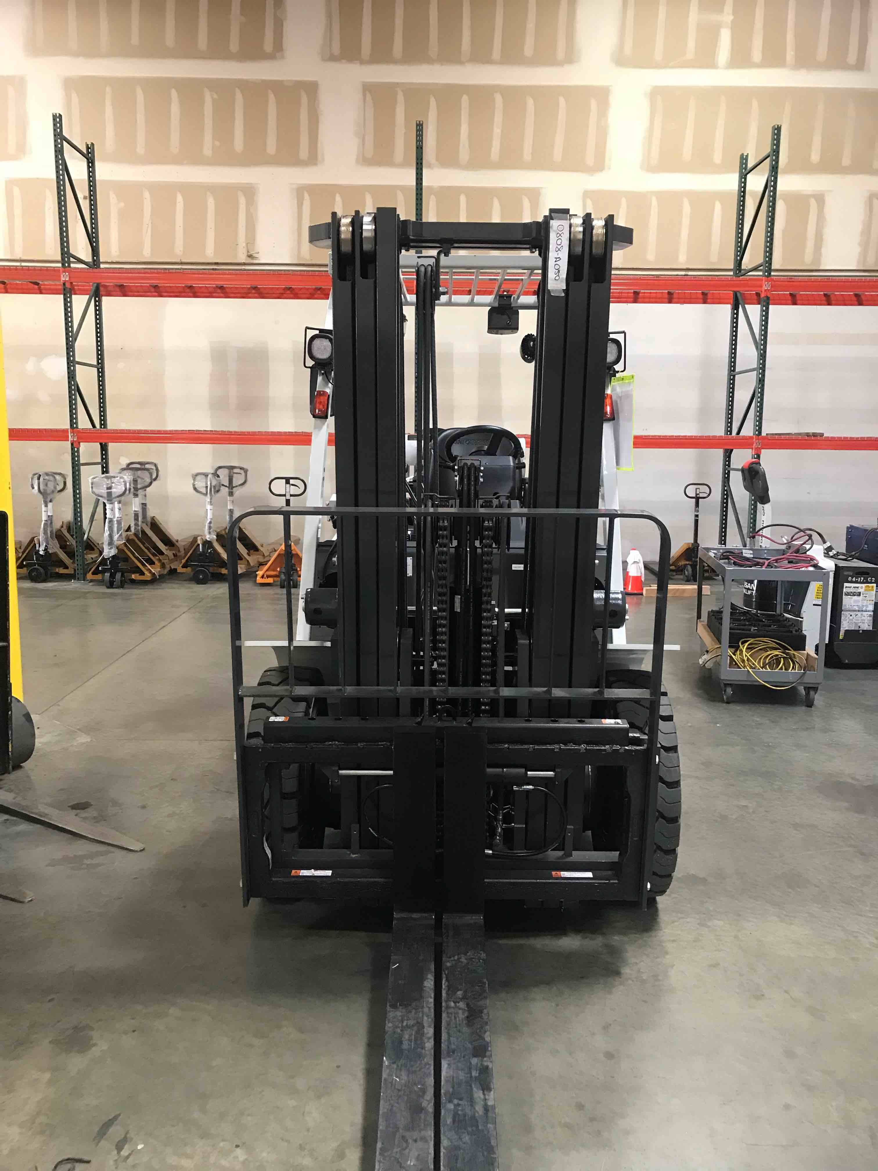 Used 2020 NISSAN PF80YLP Forklift – LPG Pneumatic, 8000 lb Capacity, 90.4” Mast, 4303 Hours – $36500.00 – Phoenix  – View 1