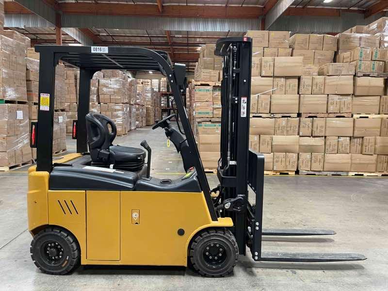 Used 2021-E BIG JOE LXE-44 Forklift – Electric Sit Down 4 Wheel, 4400 lb Capacity, 86” Mast, 1428 Hours – $16450.00 – Anaheim  – View 1
