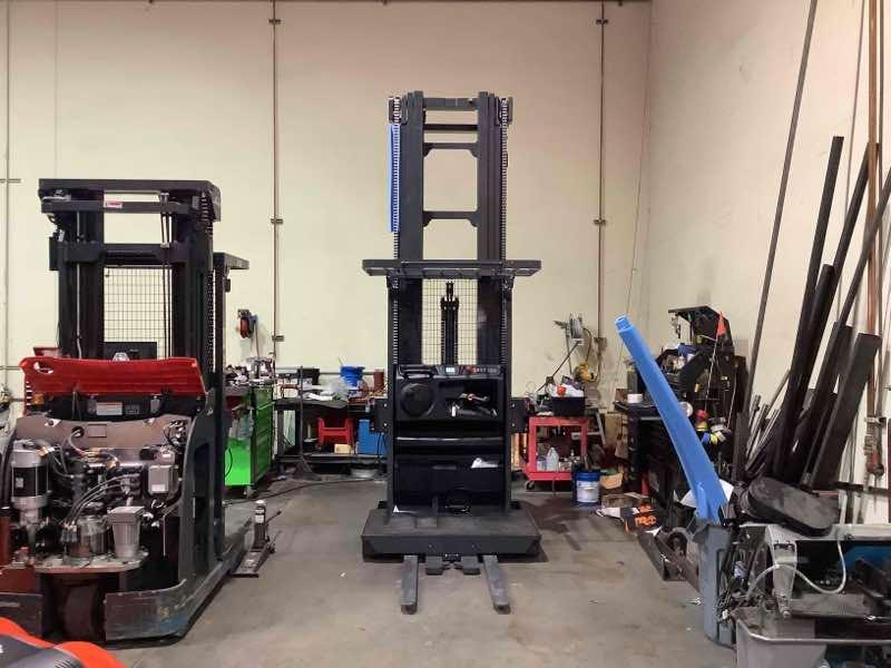 Used 2022 LINDE V15P_5215-WG Forklift – Electric Order Picker, 3000 lb Capacity, 150” Mast, 3159 Hours – $42500.00 – Anaheim  – View 1