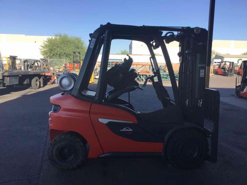 LINDE H30T_1202 LPG Pneumatic forklift, 6000 capacity, 196 lift height. Serial H21202Y07501, Year 2022.