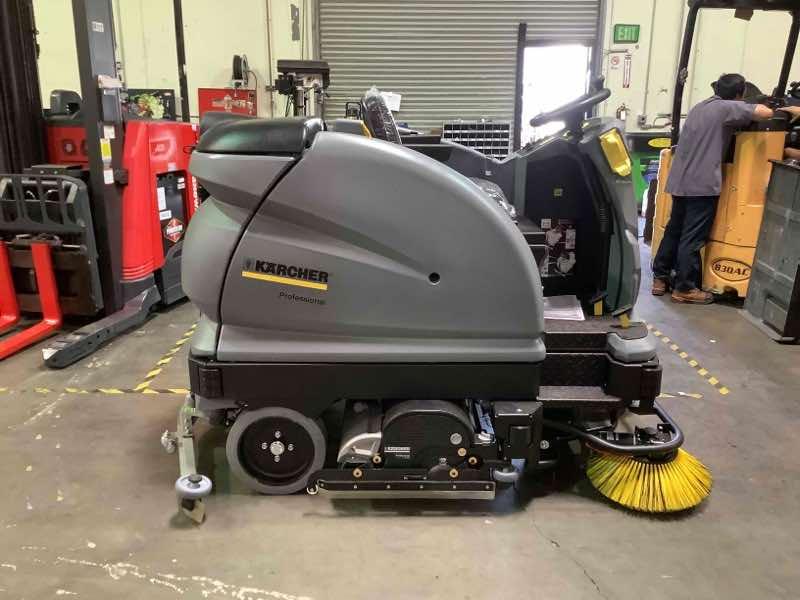 2022 KARCHER B250R