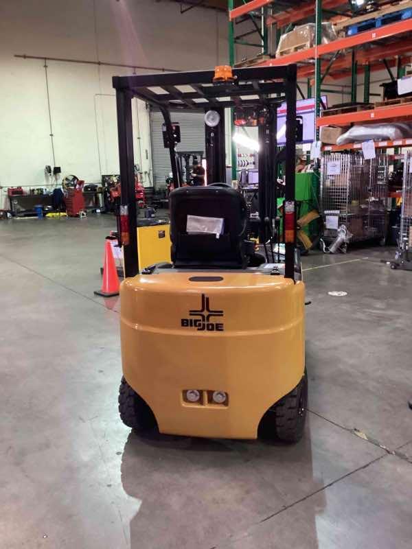 BIG JOE LXE-45 Electric Sit Down 4 Wheel forklift, 4500 capacity, 189 lift height. Serial 2311300384, Year 2022.