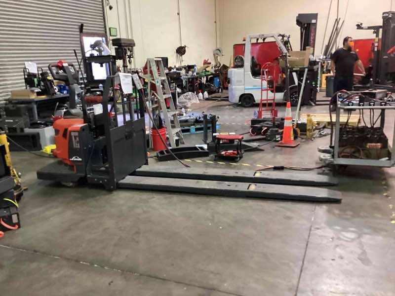 LINDE EWR30_1101-02-27X78-PS Rider Jack forklift, 6000 capacity, 7.75 lift height. Serial A11101L00045, Year 2022.