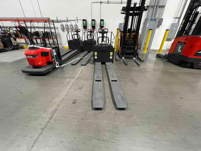 Used 2022 LINDE EWR30_1101-02-27X96 Forklift – Double Rider Jack, 6000 lb Capacity, 3” Mast, 1970 Hours – $16190.00 – Anaheim  – View 4