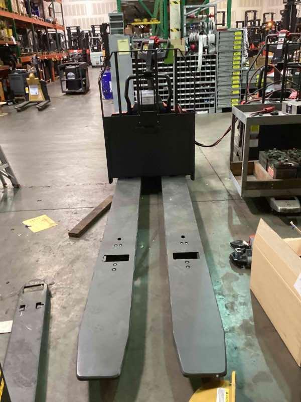 LINDE EWR30_1101-02-27X96-PS Double Rider Jack forklift, 6000 capacity, 7.75 lift height. Serial A11101L00229, Year 2022.
