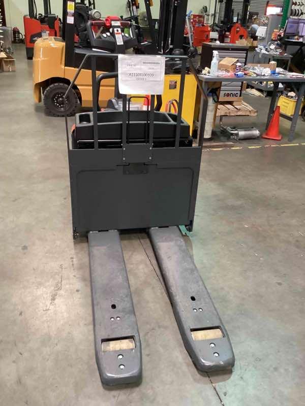 Used 2022 LINDE EWR30_1101-02-27X48-PS Forklift – Rider Jack, 6000 lb Capacity, 3” Mast, 1087 Hours – $9900.00 – Anaheim  – View 4