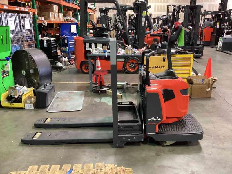 Used 2022 LINDE EWR30_1101-02-27X48 Forklift – Rider Jack, 6000 lb Capacity, 3” Mast, 2070.6 Hours – $8180.00 – Anaheim  – View 2