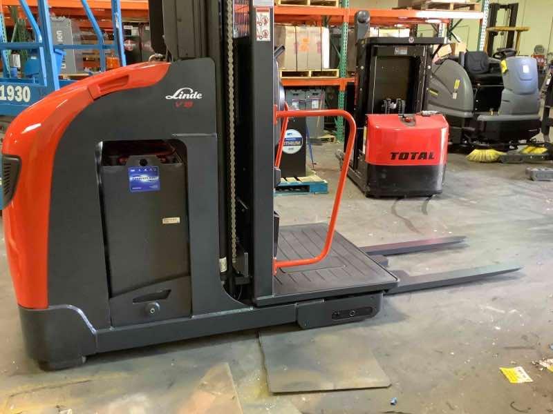 LINDE V15P_5215 Electric Order Picker forklift, 3000 capacity, 240 lift height. Serial C25215X00084, Year 2021.