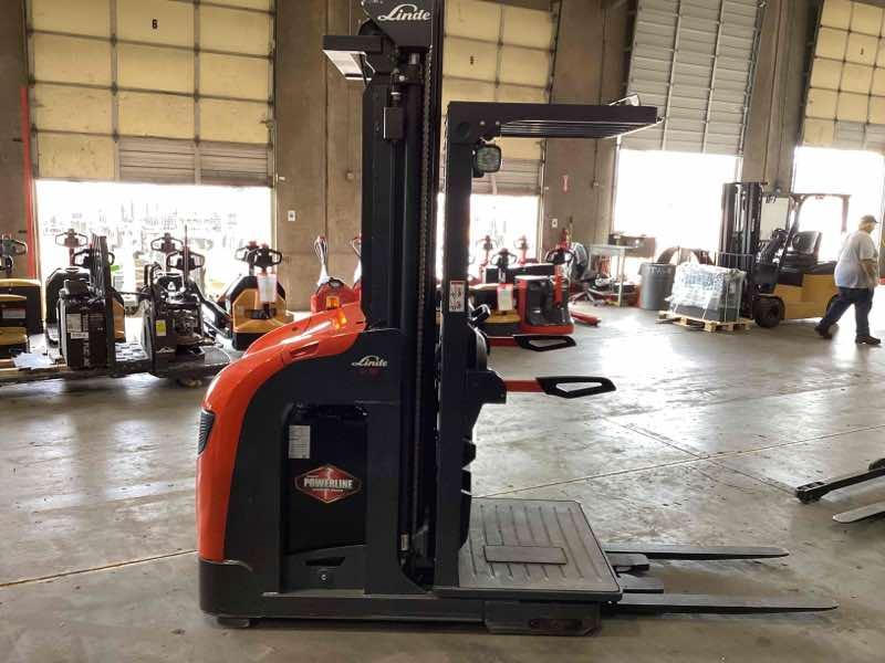 LINDE V15P_5215 Electric Order Picker forklift, 3000 capacity, 240 lift height. Serial C25215Y00518, Year 2021.